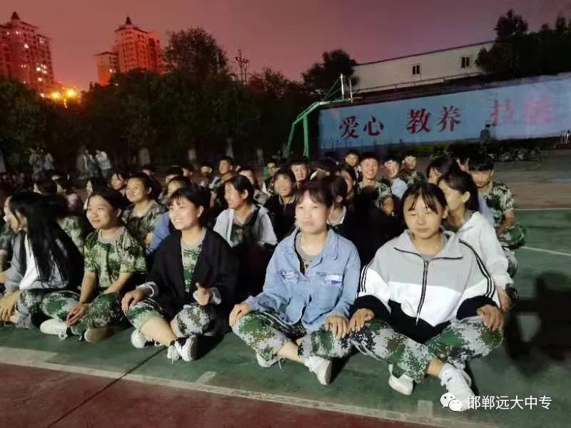 軍訓(xùn)進(jìn)行時(shí)| 來(lái)一起battle啊！燃爆拉歌開(kāi)始了！